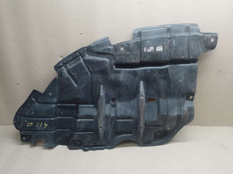 Защита двигателя правая TOYOTA CAMRY 55 14-17 2015 ASV50 2.5 2ARFE 51441-06220 Б/У