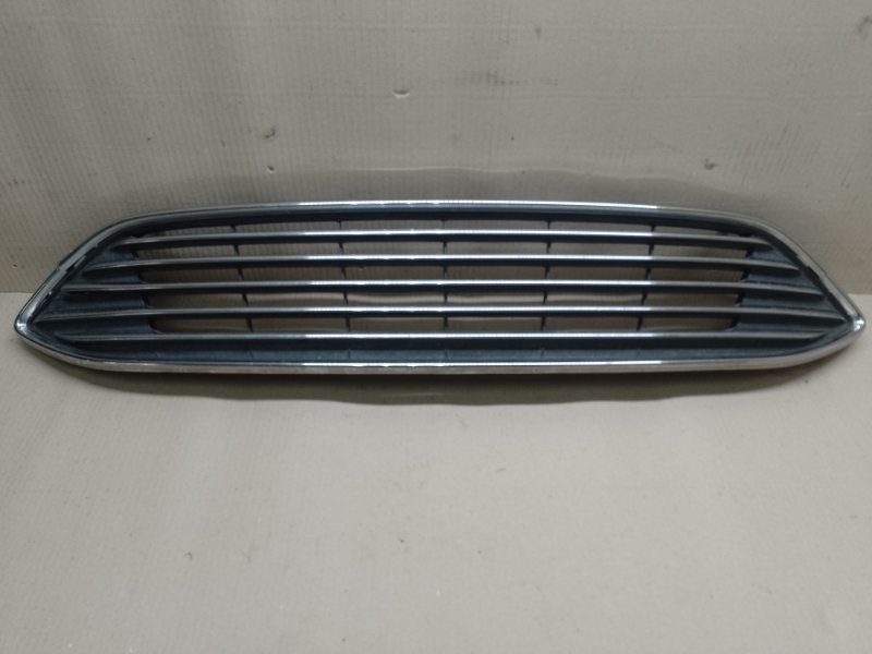 Решетка радиатора FORD FOCUS 10-18 FM5Z-8200-AA Б/У