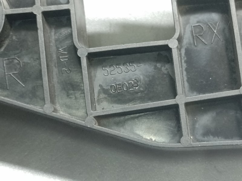 Кронштейн переднего бампера правый LEXUS RX350/450 09-15 GGL10L 2GR-FXE 3.5L