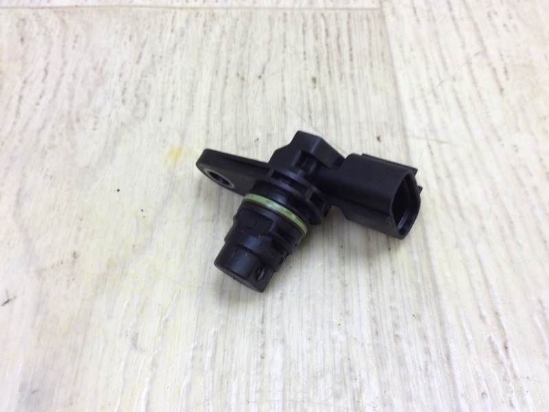 Запчасть датчик положения распредвала HYUNDAI SONATA YF 10-14 2014 YF 2.0 G4KH 3935025010 Б/У Датчик положения распредвала HYUNDAI SONATA YF 10-14 2014 YF 2.0 G4KH 3935025010 Б/У