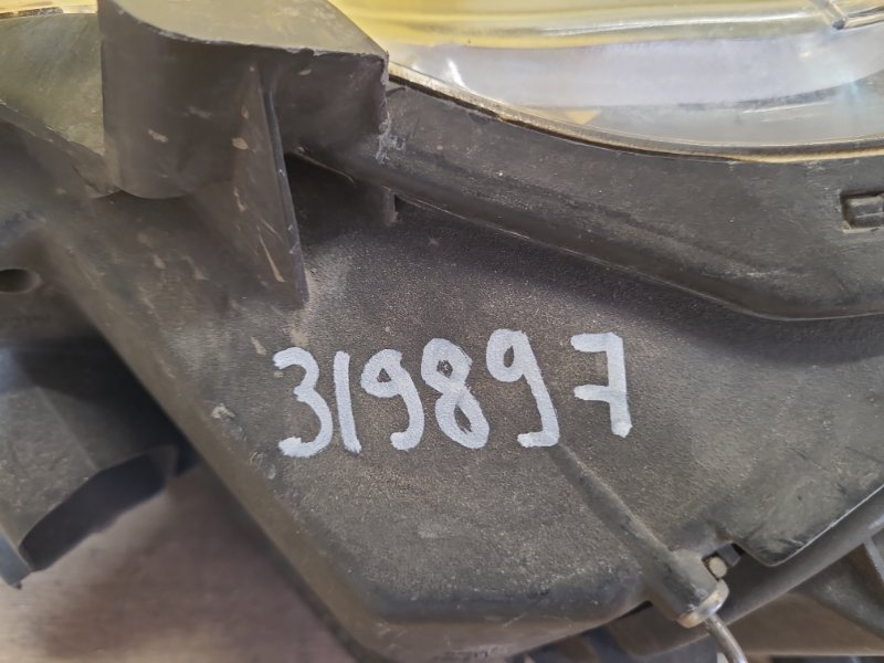 Фара правая IS250/350 05-13
