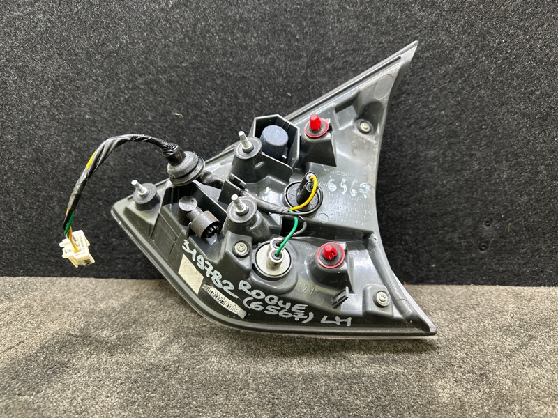 Фонарь внутренний левый X-TRAIL/ROGUE T32 13-20 2015 T32 2.5 QR25DE