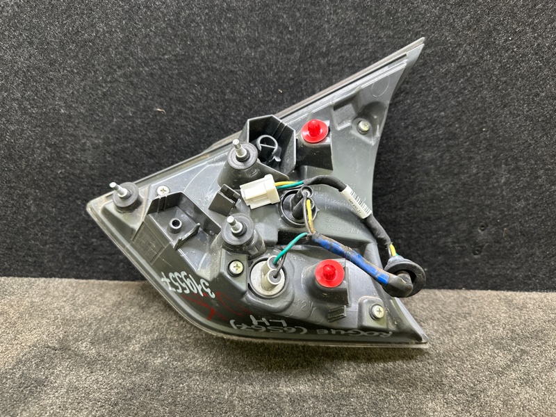 Фонарь внутренний левый X-TRAIL/ROGUE T32 13-20 2015 T32 2.5 QR25DE