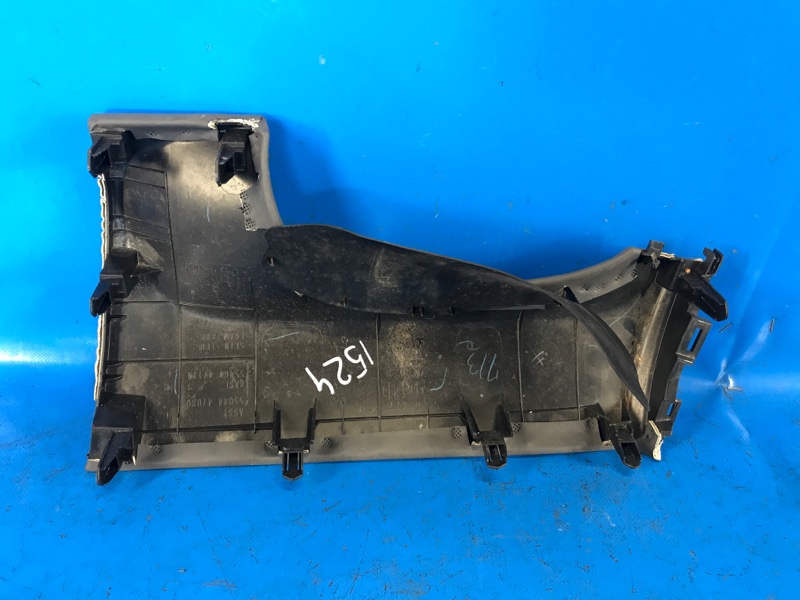 Накладка торпедо PRIUS PLUS 11-14 2013 ZVW41L 1.8 2ZRFXE