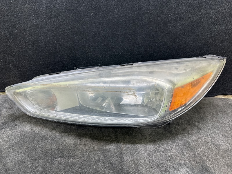 Фара левая FORD FOCUS 10-18 2018 MK3 2.0 C20HDEX F1EZ-13008-GT Б/У