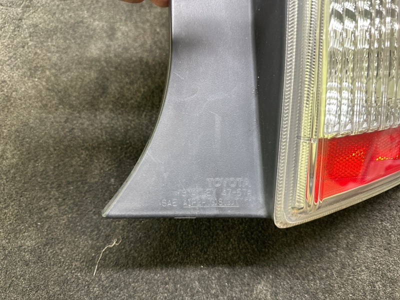 Фонарь наружный правый PRIUS - 30 09-17 2013 1.8 2ZRFXE