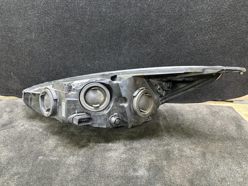 Фара правая FOCUS 10-18 15-