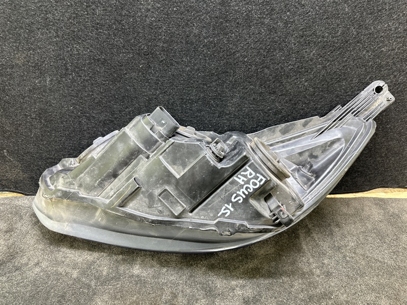 Фара правая FOCUS 10-18 15-