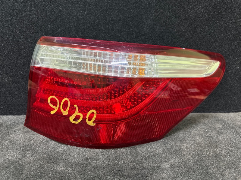 Запчасть фонарь наружный задний правый LEXUS LS460 06-12 2007 XF40 4.6 1UR-FSE 81551-50160 Б/У Фонарь наружный задний правый LEXUS LS460 06-12 2007 XF40 4.6 1UR-FSE 81551-50160 Б/У