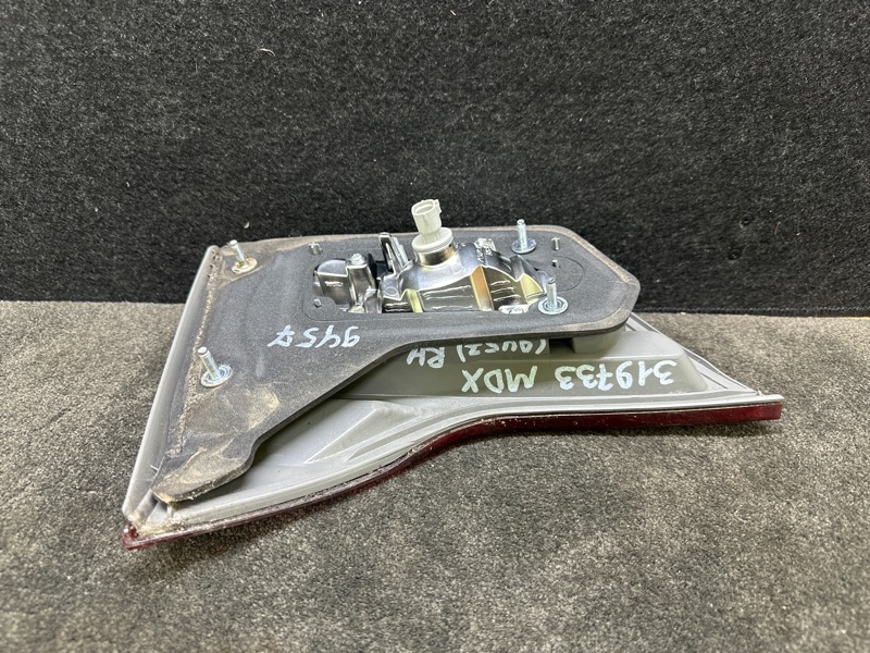 Фонарь внутренний правый MDX (YD2) 06-13 2007 YD2 3.7 J37A1