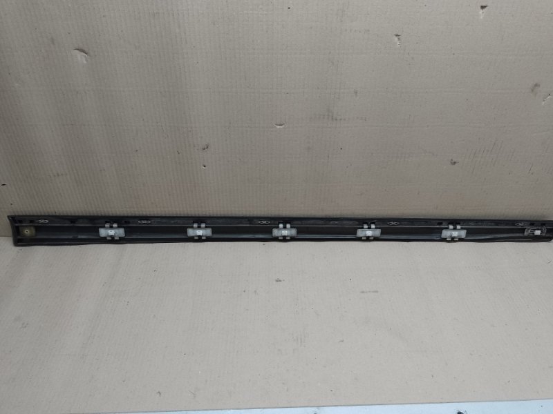 Молдинг двери передний левый E-CLASS W211 02-09 2008 W211 M272972 3.5 Молдинг двери передний левый E-CLASS W211 02-09 2008 W211 M272972 3.5