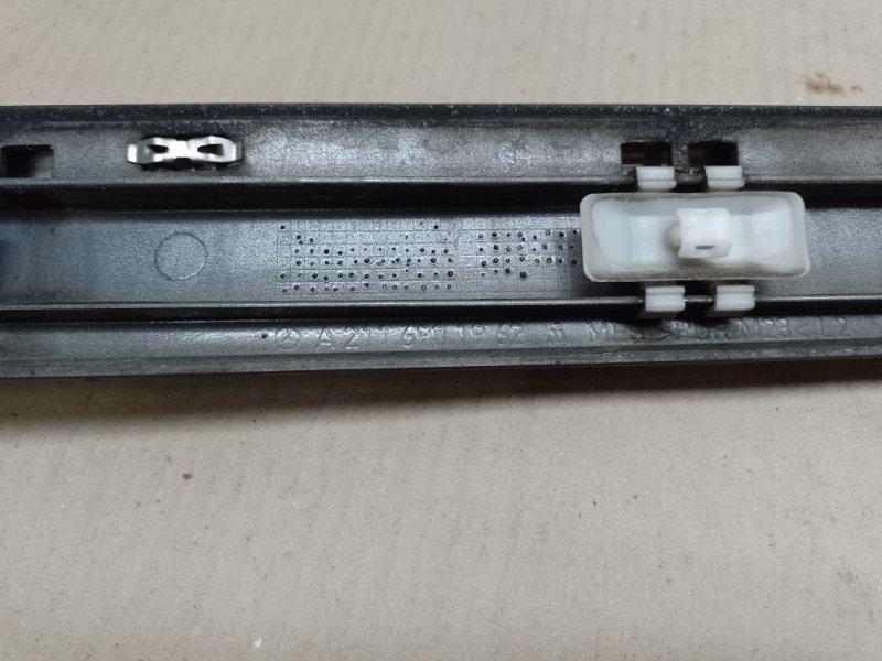 Молдинг двери передний левый MERCEDES E-CLASS W211 02-09 W211 M272972 3.5 Молдинг двери передний левый MERCEDES E-CLASS W211 02-09 W211 M272972 3.5