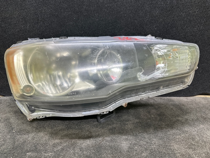 Фара правая MITSUBISHI LANCER X 10 07-15 2.0 4B11