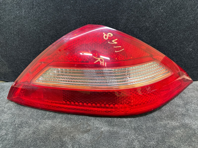 Запчасть фонарь наружный правый HONDA ACCORD COUPE 03-07 2003 J30A4 33501-SDN-A01 Б/У Фонарь наружный правый HONDA ACCORD COUPE 03-07 2003 J30A4 33501-SDN-A01 Б/У