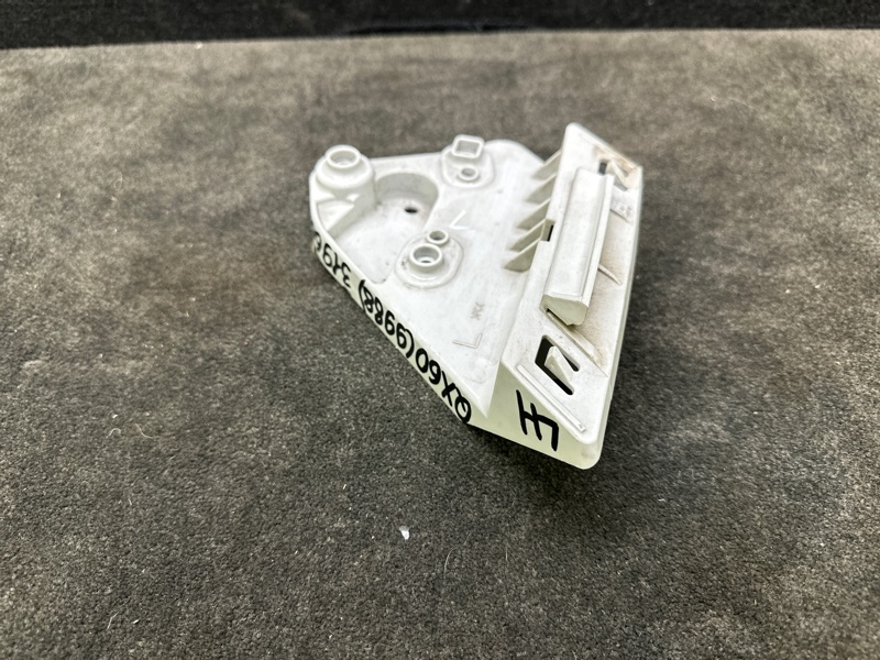 Кронштейн переднего бампера (под фарой) левый QX60/JX35 12-20 2019 3.5 VQ35DD