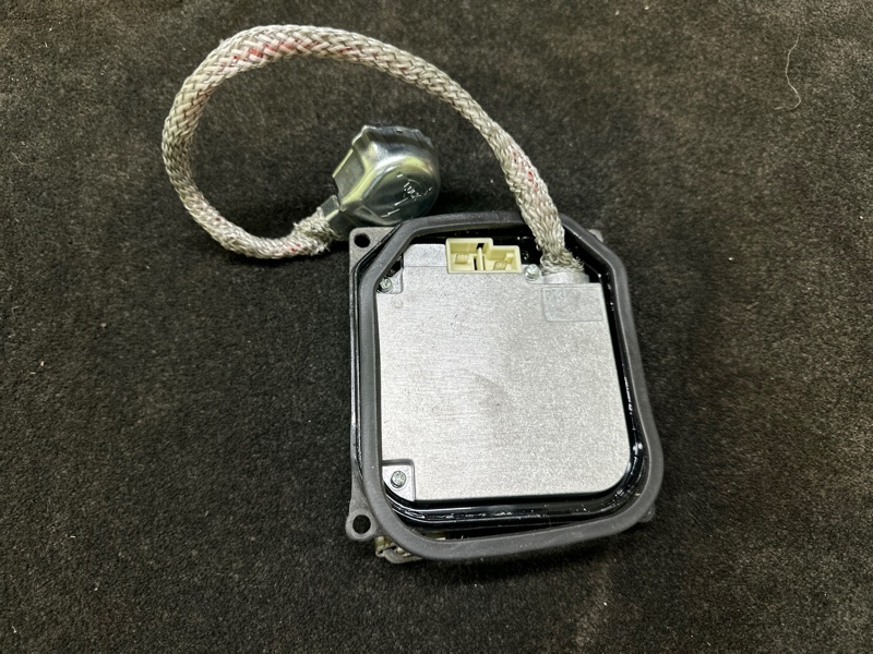 Блок розжига ксенона LEXUS LS460 06-12 XF40 4.6 1UR-FSE