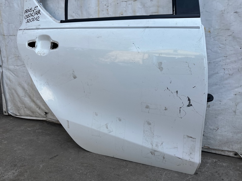 Дверь задняя правая PRIUS C/AQUA 11-14 2013 NHP10L 1NZ-FXE 1.5L