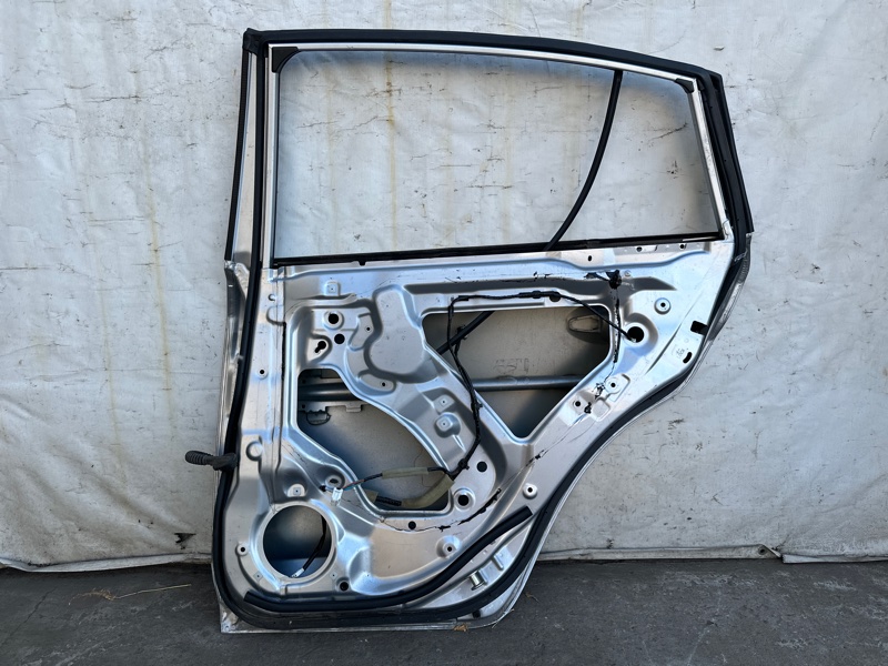 Дверь задняя правая CROSSTREK 12-17 2015 GP FB20X e-Boxer
