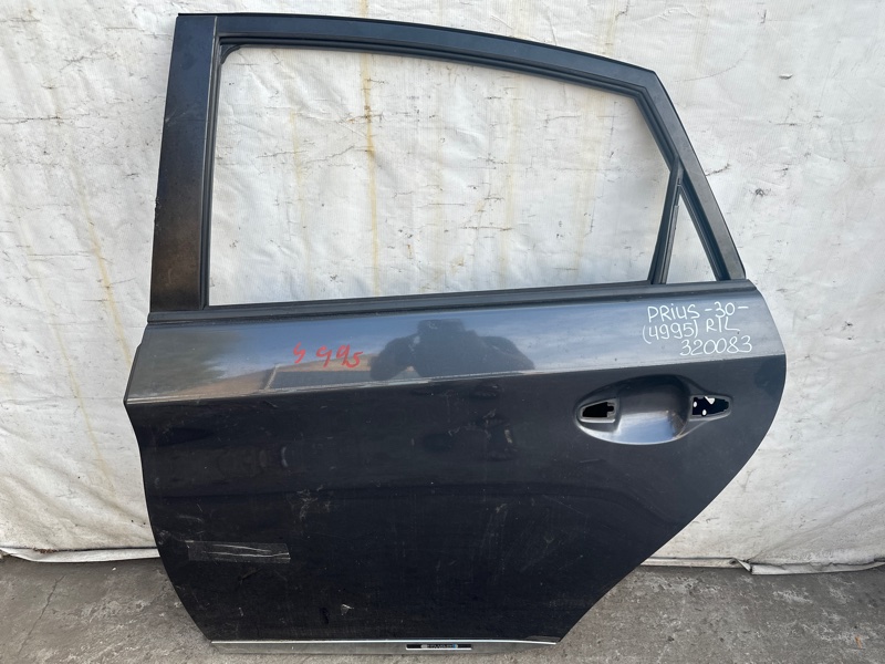 Дверь задняя левая PRIUS - 30 09-17 2013 1.8 2ZRFXE Дверь задняя левая PRIUS - 30 09-17 2013 1.8 2ZRFXE