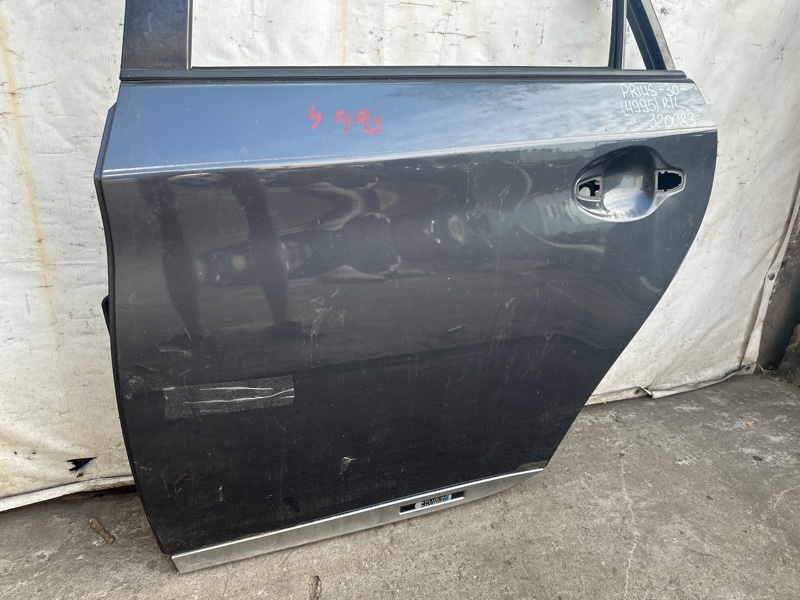 Дверь задняя левая TOYOTA PRIUS - 30 09-17 1.8 2ZRFXE Дверь задняя левая TOYOTA PRIUS - 30 09-17 1.8 2ZRFXE