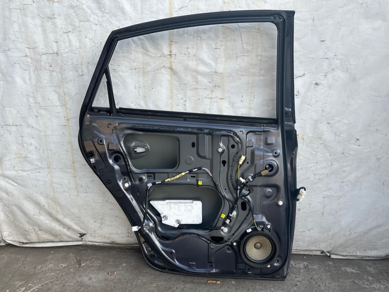 Дверь задняя левая PRIUS - 30 09-17 2013 1.8 2ZRFXE Дверь задняя левая PRIUS - 30 09-17 2013 1.8 2ZRFXE