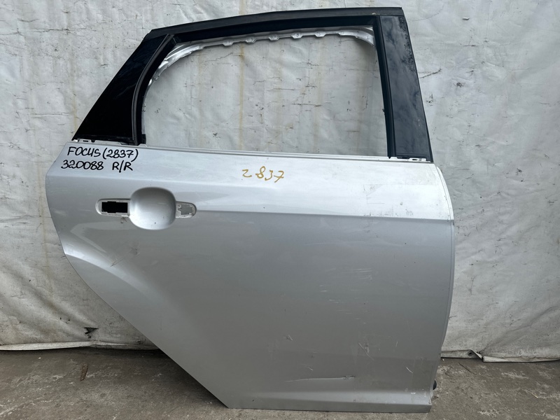 Дверь задняя правая FORD FOCUS 10-18 2018 2.0 C20HDEX DM5Z-5824630-C Б/У