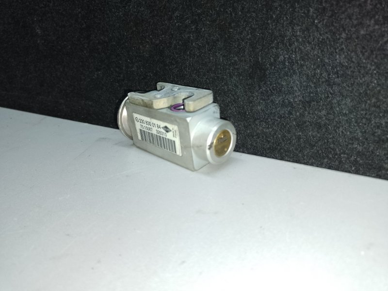 Клапан кондиционера E-CLASS W211 02-09 2007 W211 M272964 3.5 Клапан кондиционера E-CLASS W211 02-09 2007 W211 M272964 3.5