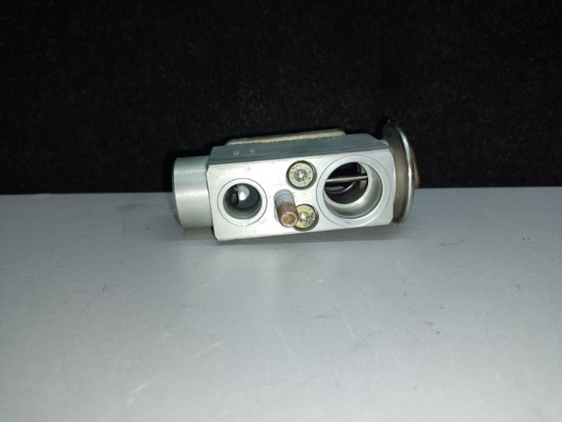 Клапан кондиционера E-CLASS W211 02-09 2007 W211 M272964 3.5 Клапан кондиционера E-CLASS W211 02-09 2007 W211 M272964 3.5