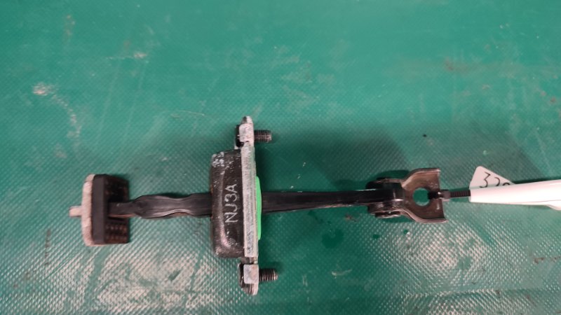 Ограничитель двери передний правый ELANTRA AD 16- 2019 2.0 G4NH Ограничитель двери передний правый ELANTRA AD 16- 2019 2.0 G4NH