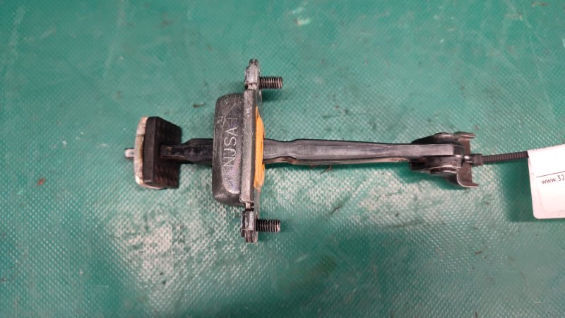 Ограничитель двери задний правый HYUNDAI ELANTRA AD 16- 2.0 G4NH Ограничитель двери задний правый HYUNDAI ELANTRA AD 16- 2.0 G4NH