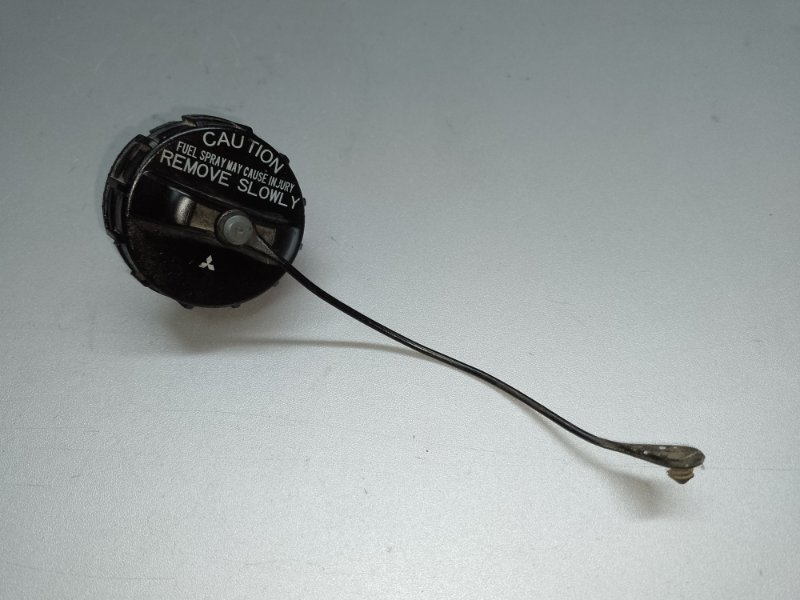 Крышка топливного бака MITSUBISHI OUTLANDER 03-07 MN120699 Б/У