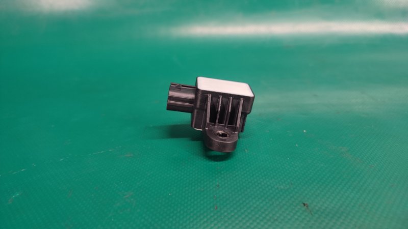 Датчик удара передний правый ELANTRA AD 16- 2018 2.0 G4NH