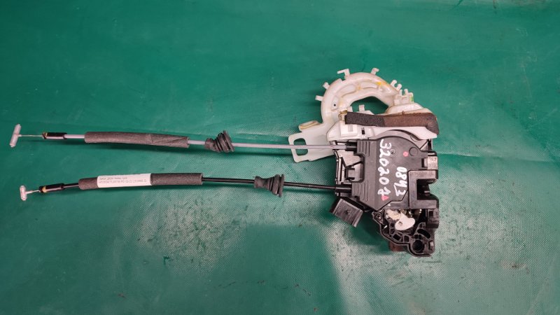 Замок двери передний правый HYUNDAI ELANTRA MD 10-15 1.8 G4NB