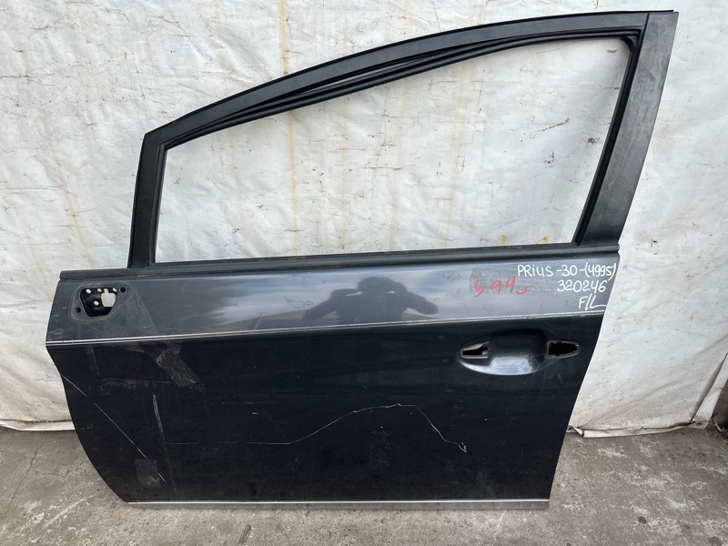 Дверь передняя левая PRIUS - 30 09-17 2013 1.8 2ZRFXE