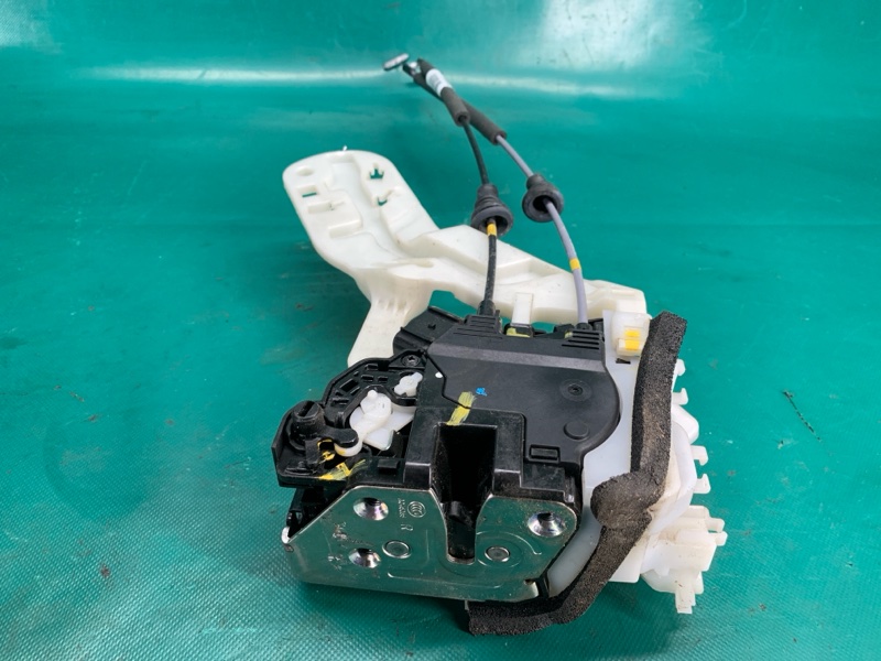 Замок двери задний правый ELANTRA MD 10-15 2014 1.8 G4NB