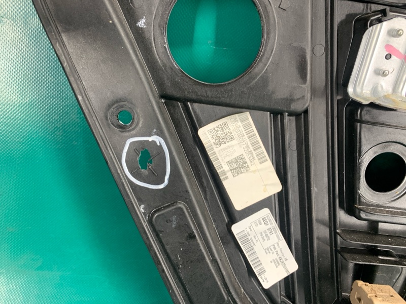 Стеклоподъемник передний левый ELANTRA AD 16- 2019 2.0 G4NH