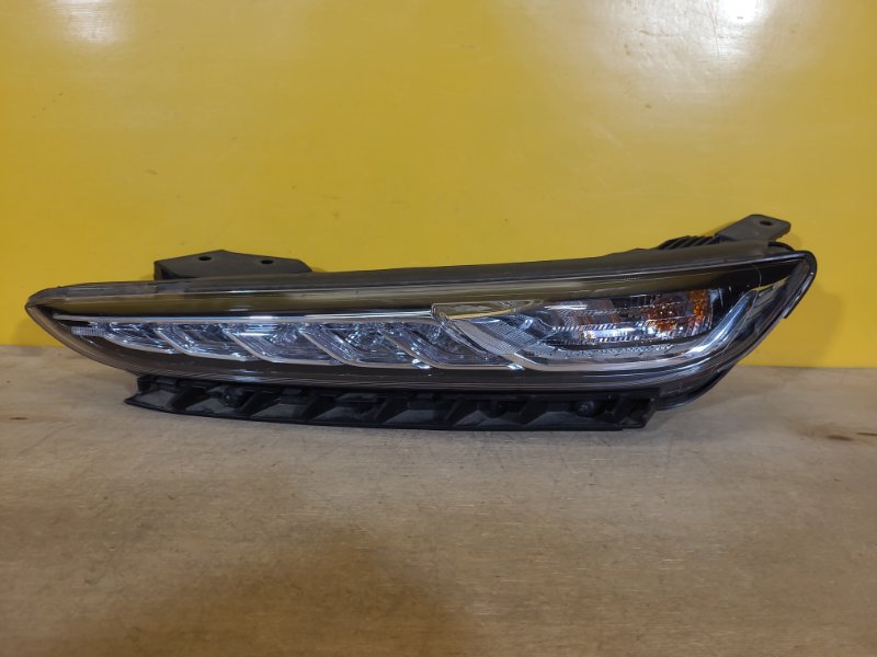 Дневной ходовой огонь левый HYUNDAI KONA OS 17-23 92207J9000 Б/У
