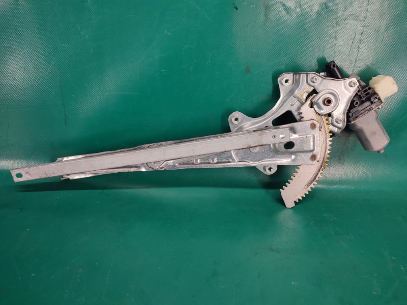 Стеклоподъемник задний левый X-TRAIL/ROGUE T32 13-20 2017 2.5 QR25DE