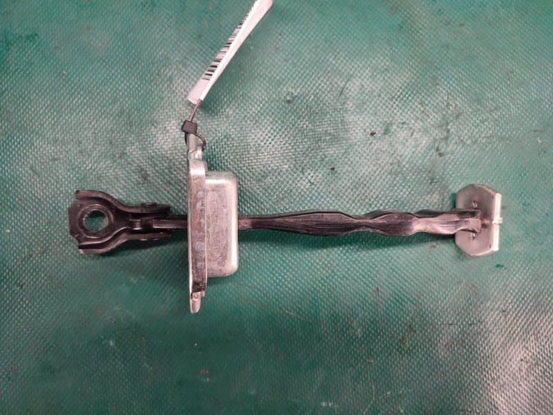 Ограничитель двери задний левый NISSAN X-TRAIL/ROGUE T32 13-20 2.5 QR25DE