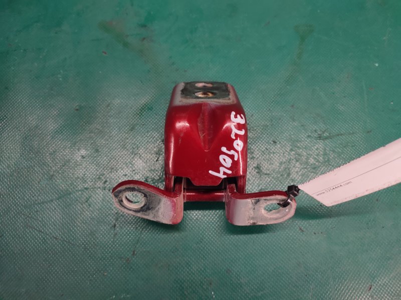 Петля двери нижняя задняя правая NISSAN X-TRAIL/ROGUE T32 13-20 2017 2.5 QR25DE 82420-AG000 Б/У