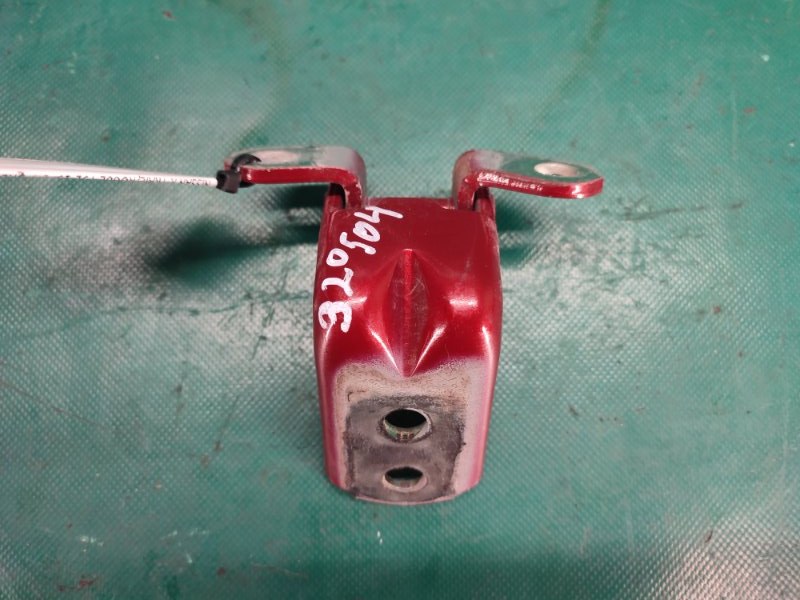 Петля двери нижняя задняя правая NISSAN X-TRAIL/ROGUE T32 13-20 2.5 QR25DE