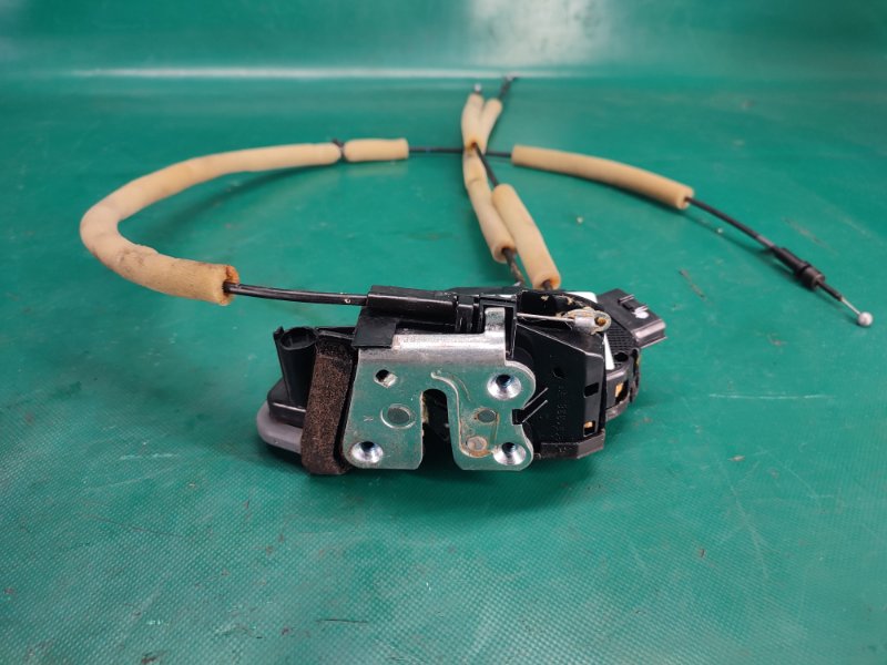 Замок двери задний правый X-TRAIL/ROGUE T32 13-20 2017 2.5 QR25DE