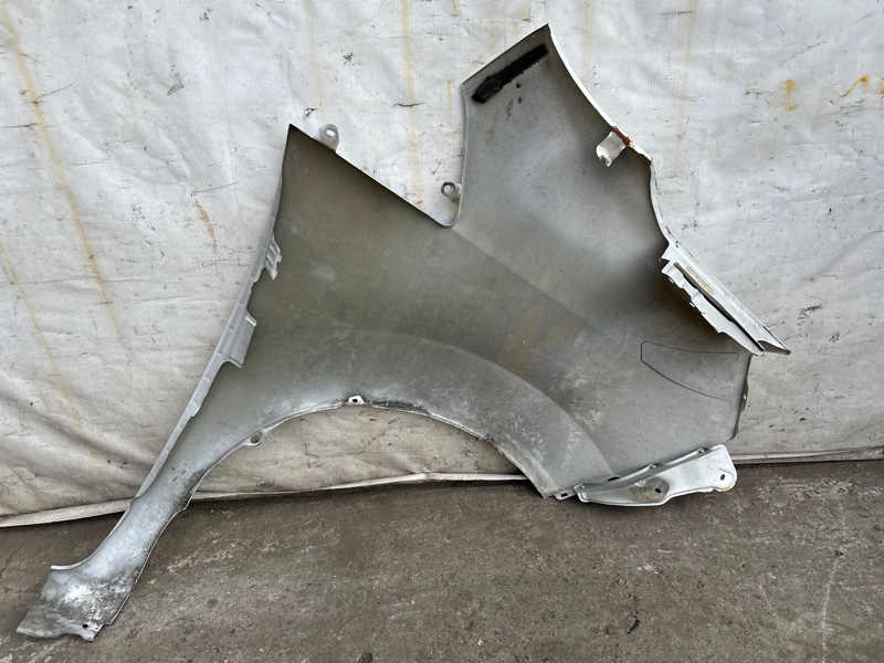 Крыло переднее левое NV200 USA 13- Крыло переднее левое NV200 USA 13-