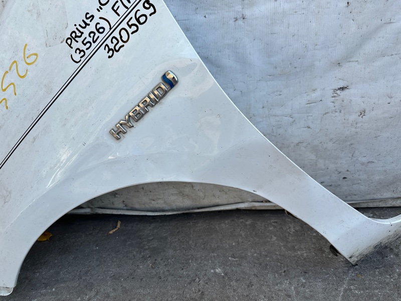 Крыло переднее левое PRIUS C/AQUA 11-14 2013 NHP10L 1NZ-FXE 1.5L