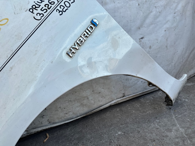 Крыло переднее левое PRIUS C/AQUA 11-14 2013 NHP10L 1NZ-FXE 1.5L