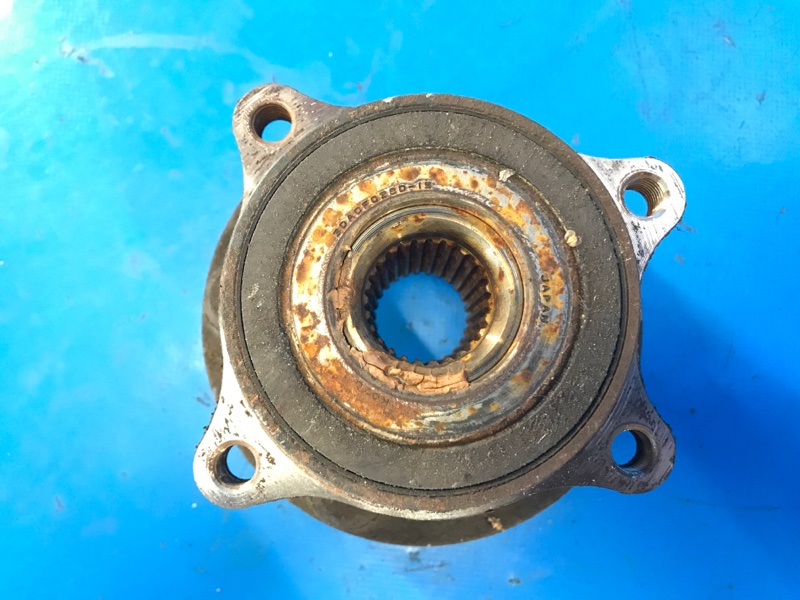 Ступица передняя TOYOTA PRIUS - 30 09-17 ZVW30 Ступица передняя TOYOTA PRIUS - 30 09-17 ZVW30