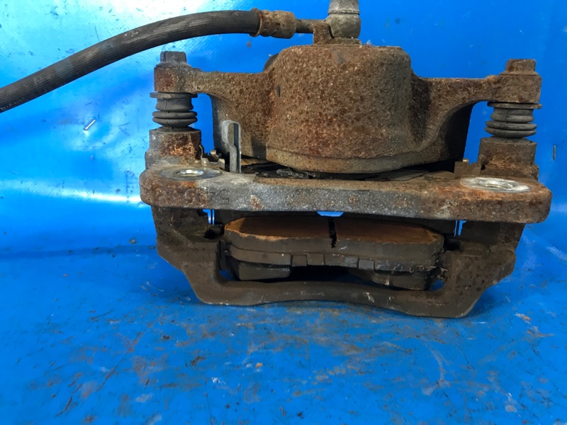 Суппорт тормозной передний правый HONDA CIVIC ES 00-05 1.7 L D17A