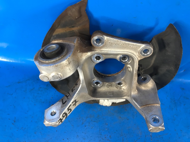 Цапфа левая FUSION 14- 2014 C25HDEX