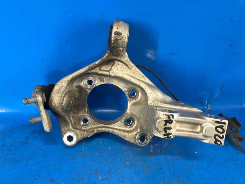 Кулак поворотный левый TOYOTA PRIUS - 30 09-17 2012 ZVW30 1.8 2ZRFXE 4320247030 Б/У