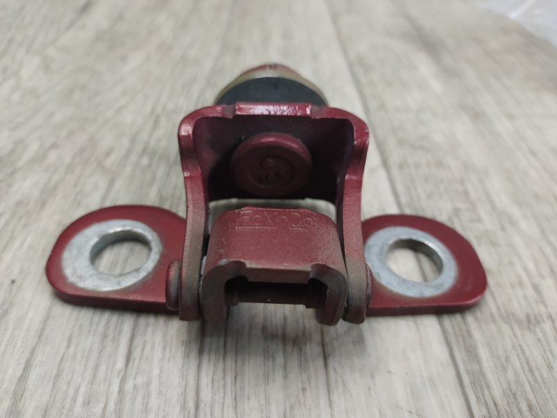 Петля крышки багажника задняя правая ESCAPE 12-19